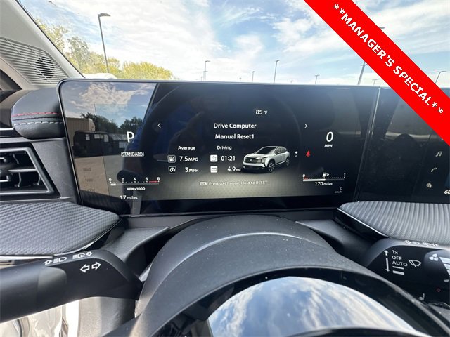 New 2025 Nissan Kicks SR w/ SR Premium Package image 15