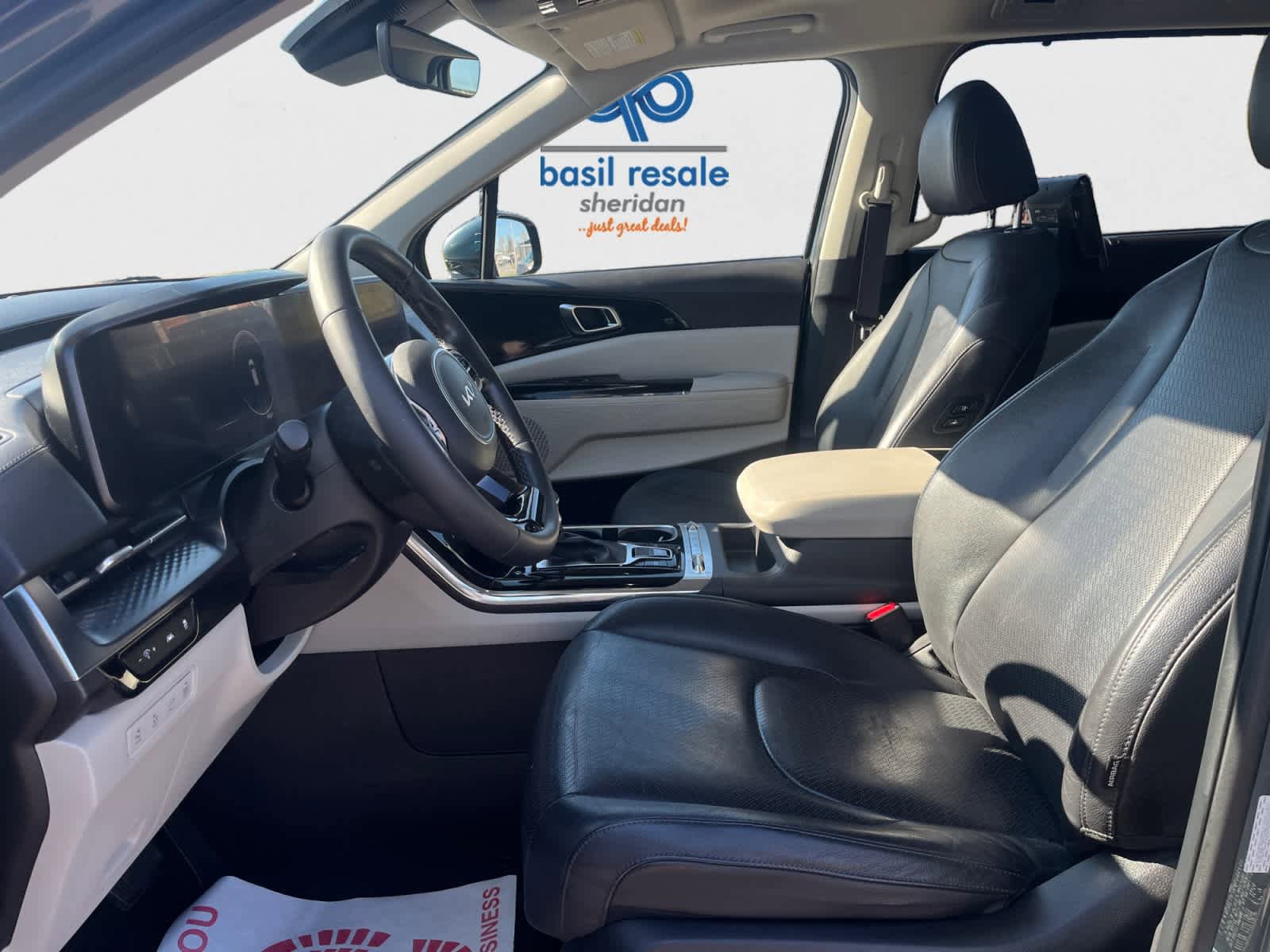 Used 2022 Kia Carnival SX Prestige FWD image 12