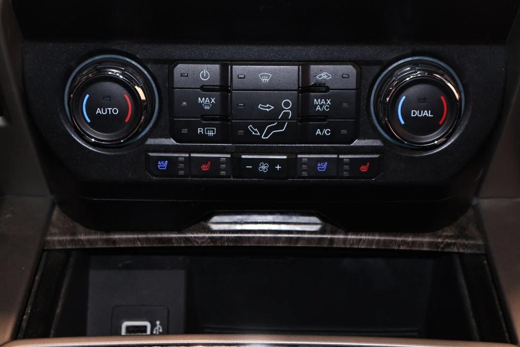 Certified 2019 Ford F350 Lariat w/ Lariat Ultimate Package AWD/4WD image 35