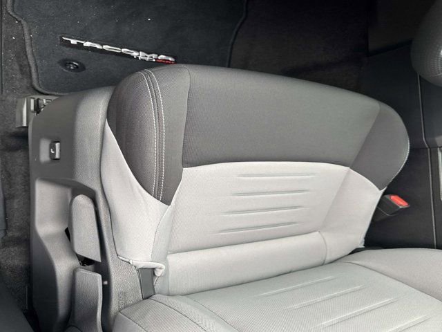Certified 2025 Toyota Tacoma TRD Sport AWD/4WD image 9