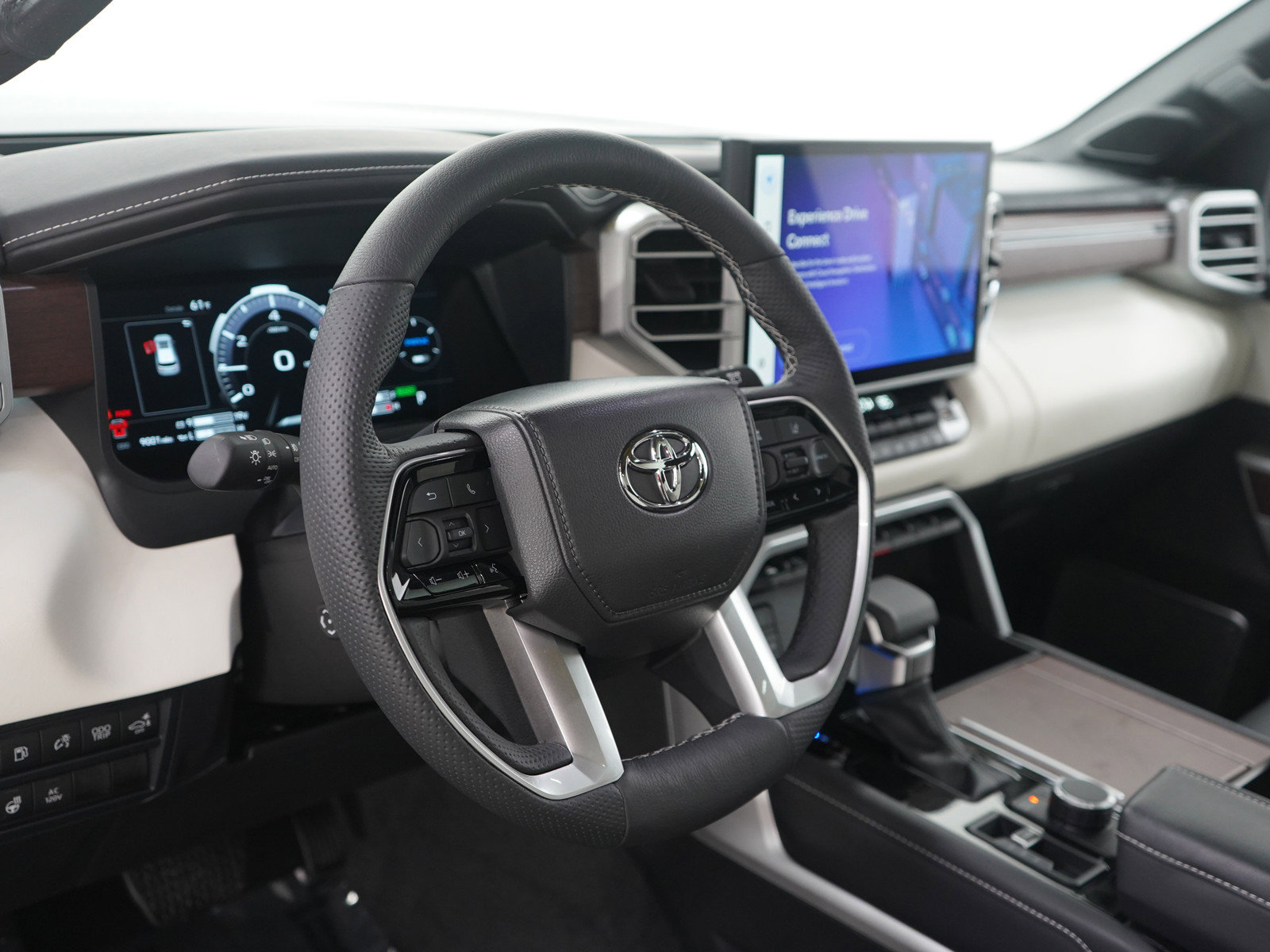 Used 2025 Toyota Sequoia Capstone image 26