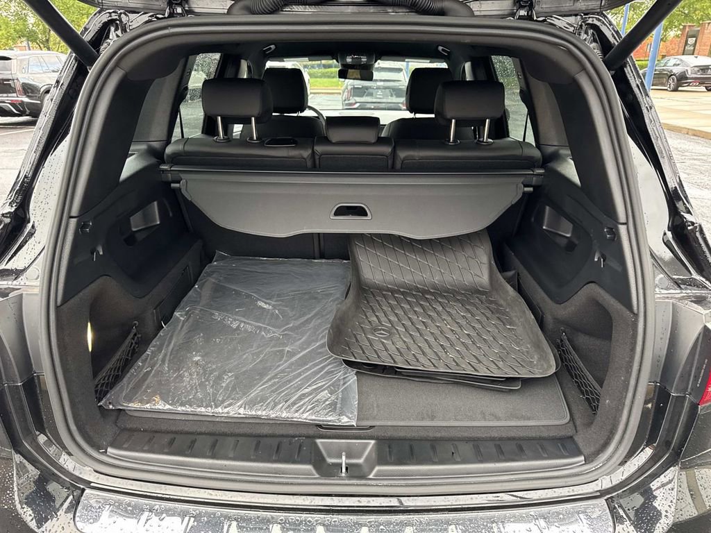 Used 2025 Mercedes-Benz GLB 250 4MATIC image 6