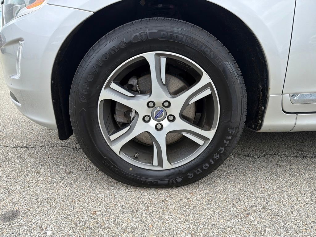 Used 2015 Volvo XC60 T6 w/ Proximity Package image 25