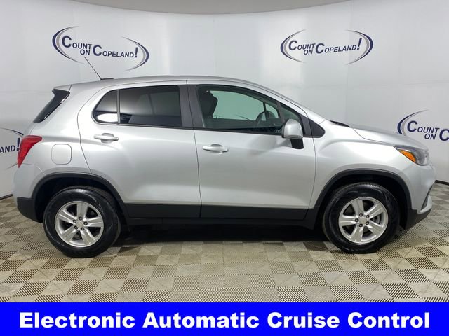 Certified 2022 Chevrolet Trax LS w/ Tint and Cruise Package image 9