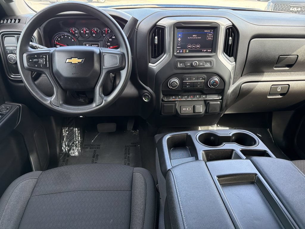 Used 2024 Chevrolet Silverado 1500 Custom w/ LPO, Dark Essentials Package RWD image 2
