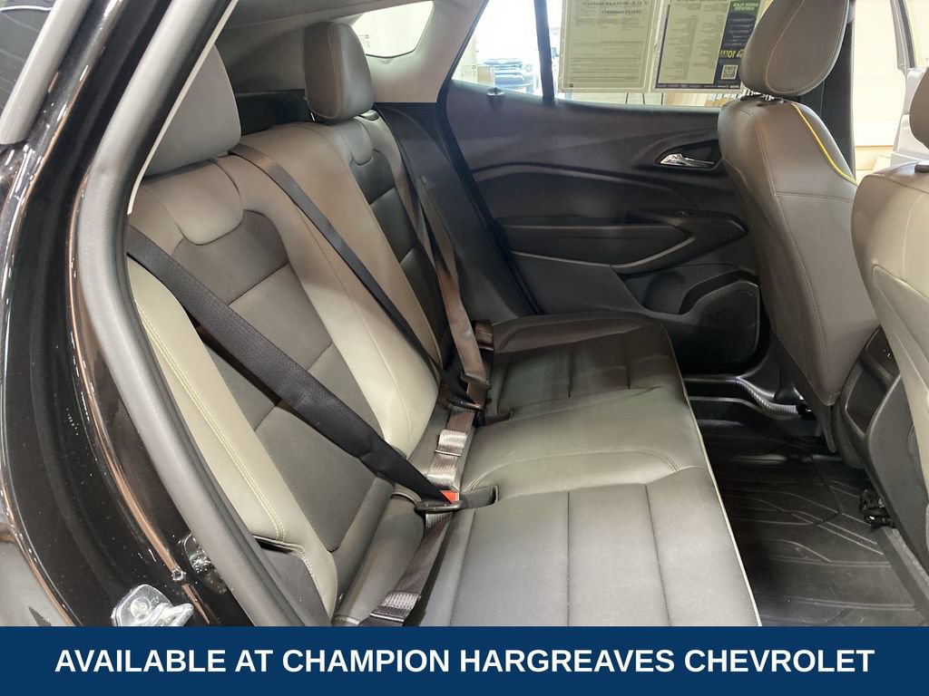 Used 2025 Chevrolet Trax ACTIV w/ Driver Confidence Package FWD image 35