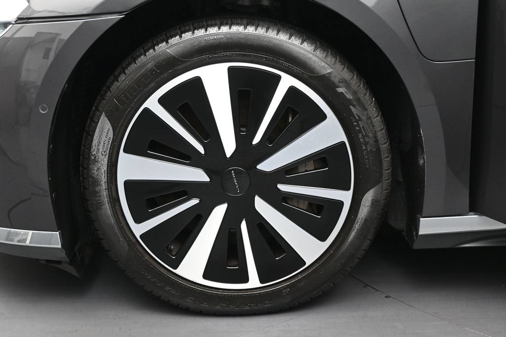 Used 2024 Lucid Air Pure RWD image 18