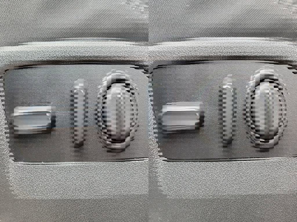 Certified 2021 Chevrolet Silverado 1500 RST image 18