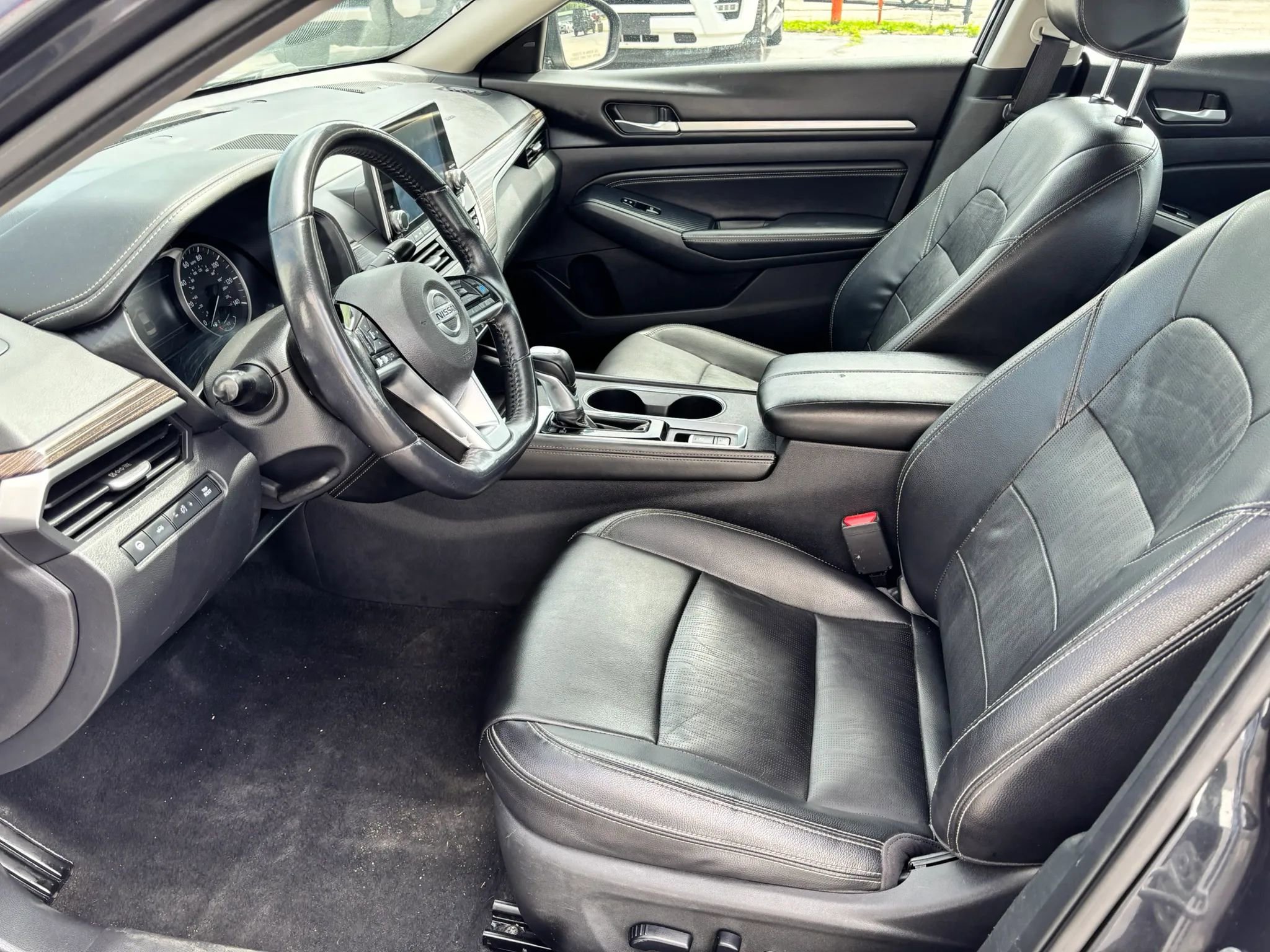 Used 2019 Nissan Altima 2.5 SL FWD image 13