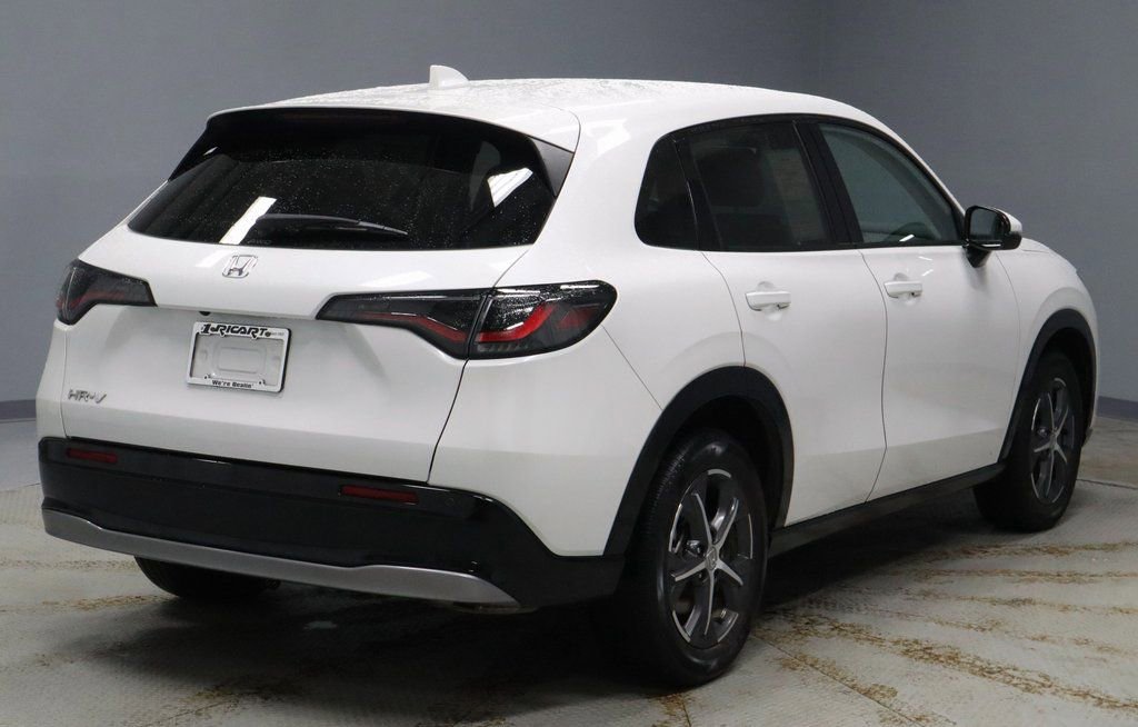 Used 2024 Honda HR-V EX-L image 11