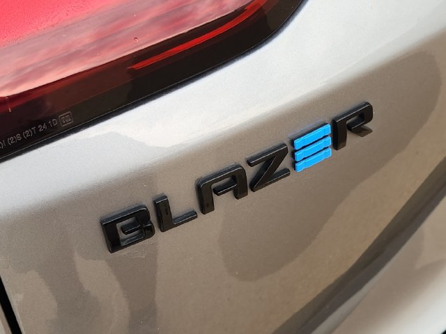 Used 2024 Chevrolet Blazer EV RS AWD/4WD image 9