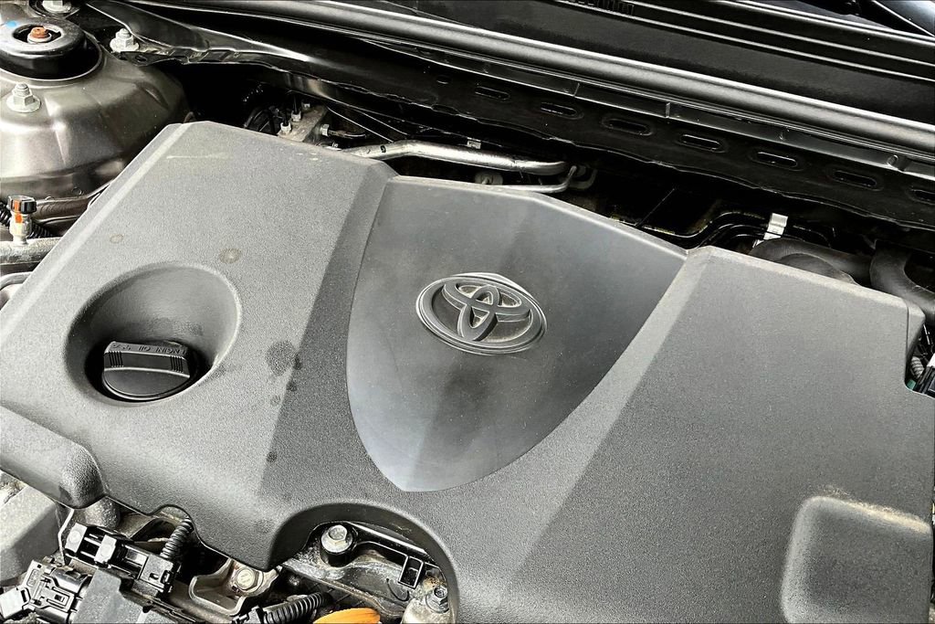 Used 2024 Toyota Camry SE FWD image 29