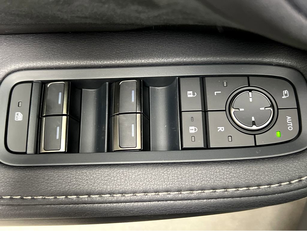 New 2026 Lexus TX 500h AWD image 35