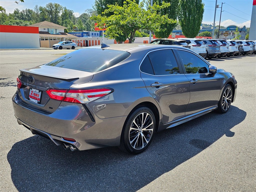 Used 2020 Toyota Camry SE image 5