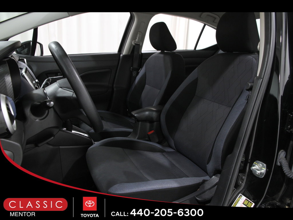 Used 2023 Nissan Versa SV image 5