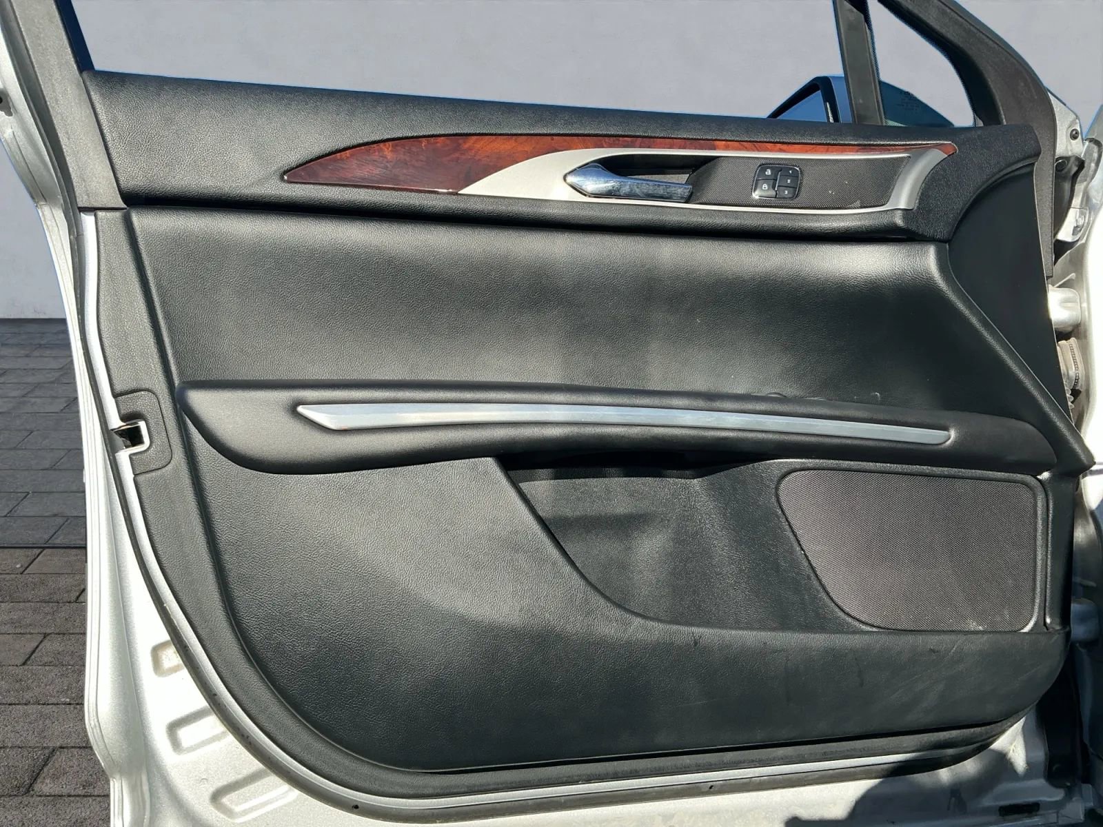 Used 2016 Lincoln MKZ w/ Equipment Group 300A Reserve image 8