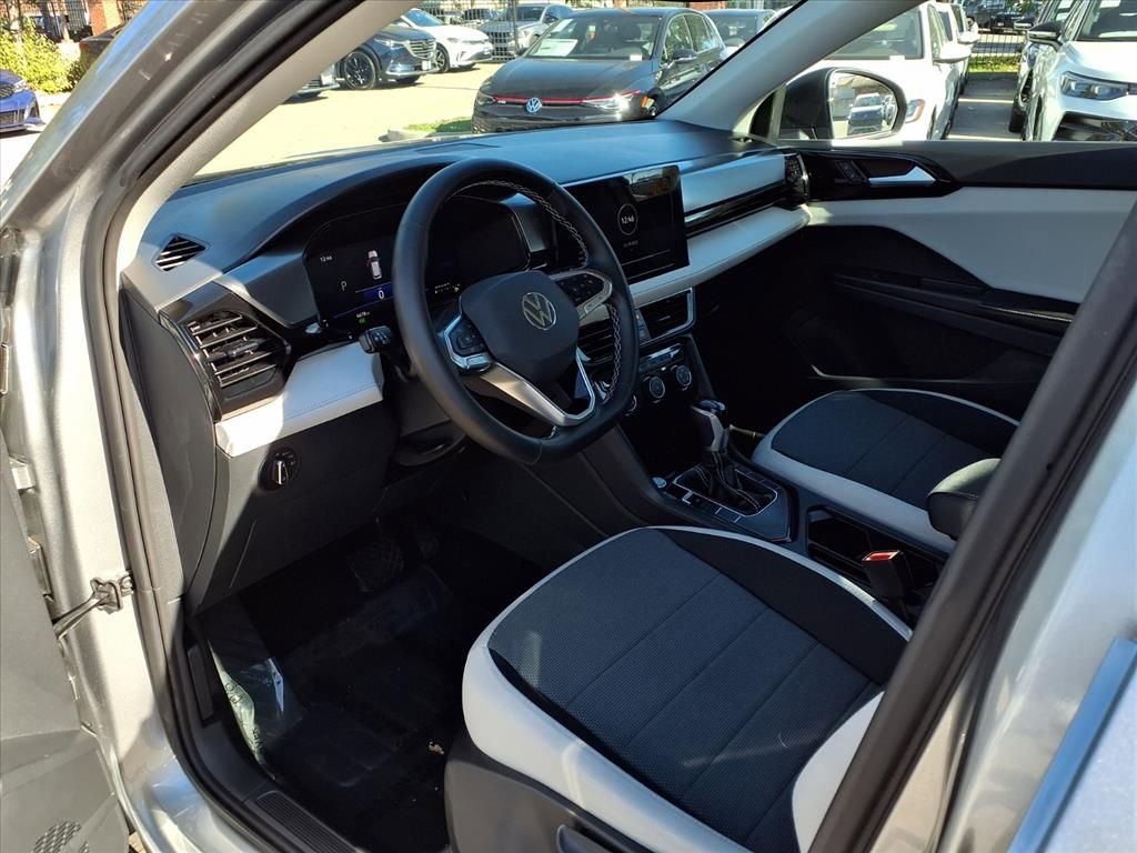 Certified 2025 Volkswagen Taos S FWD image 18