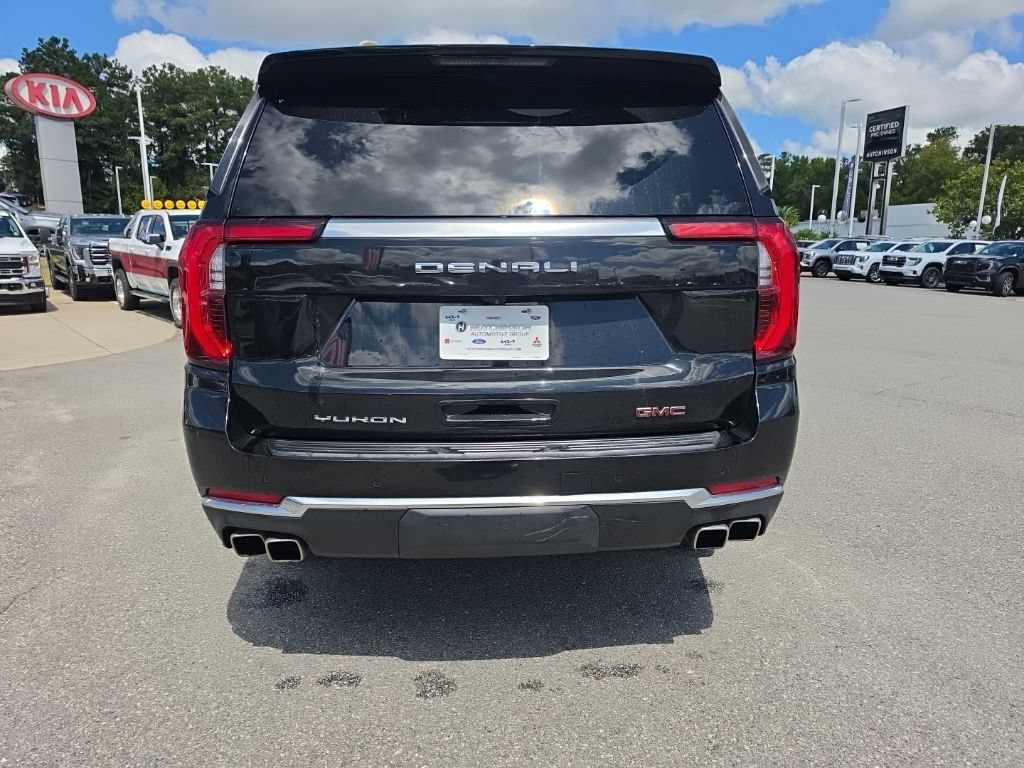 Used 2025 GMC Yukon XL Denali AWD/4WD image 6