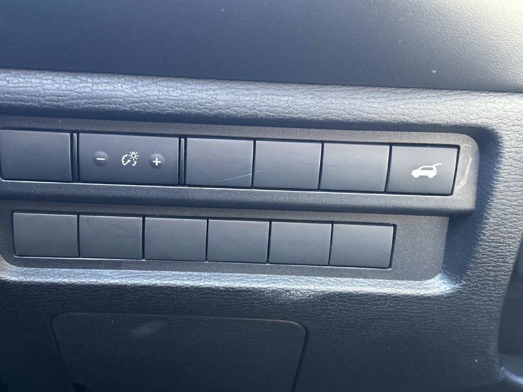 Used 2025 Mitsubishi Outlander SE AWD/4WD image 21