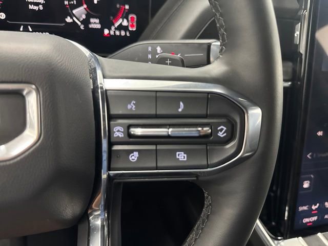Used 2025 GMC Yukon XL Denali AWD/4WD image 14
