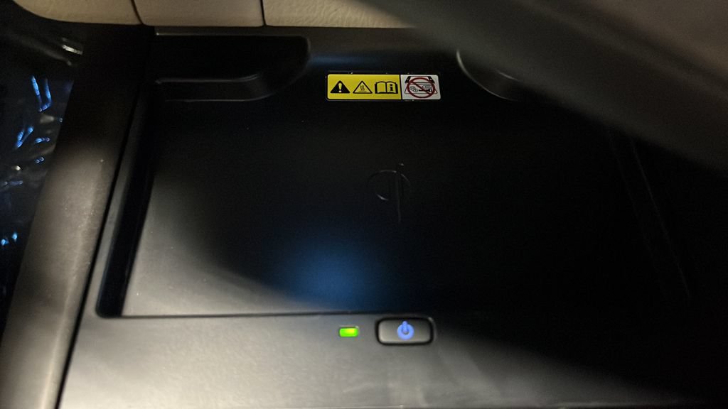 Used 2023 Toyota Camry XLE w/ Cold Weather Package FWD image 31