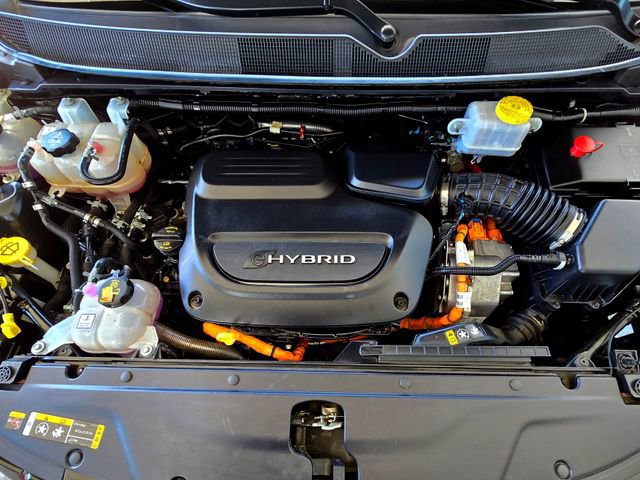 Certified 2024 Chrysler Pacifica Select image 28