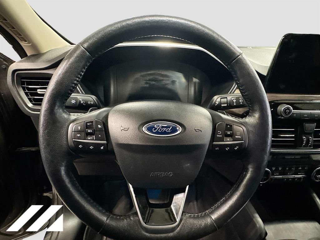 Used 2020 Ford Escape Titanium image 11