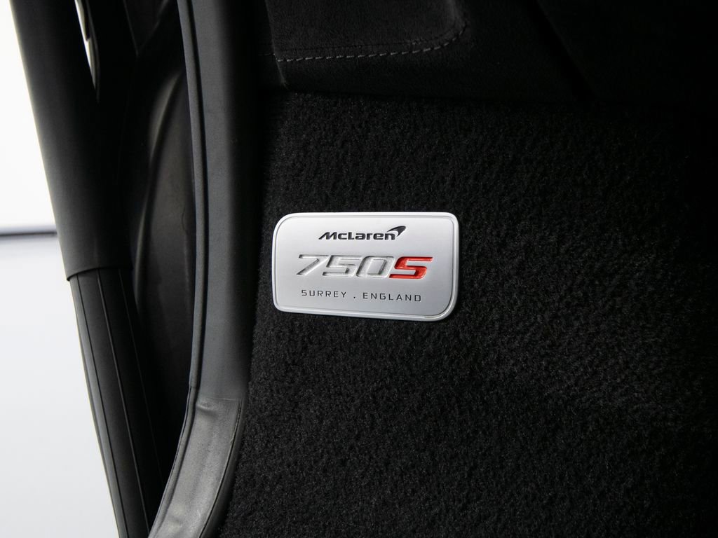 Used 2024 McLaren 750S Spider image 26
