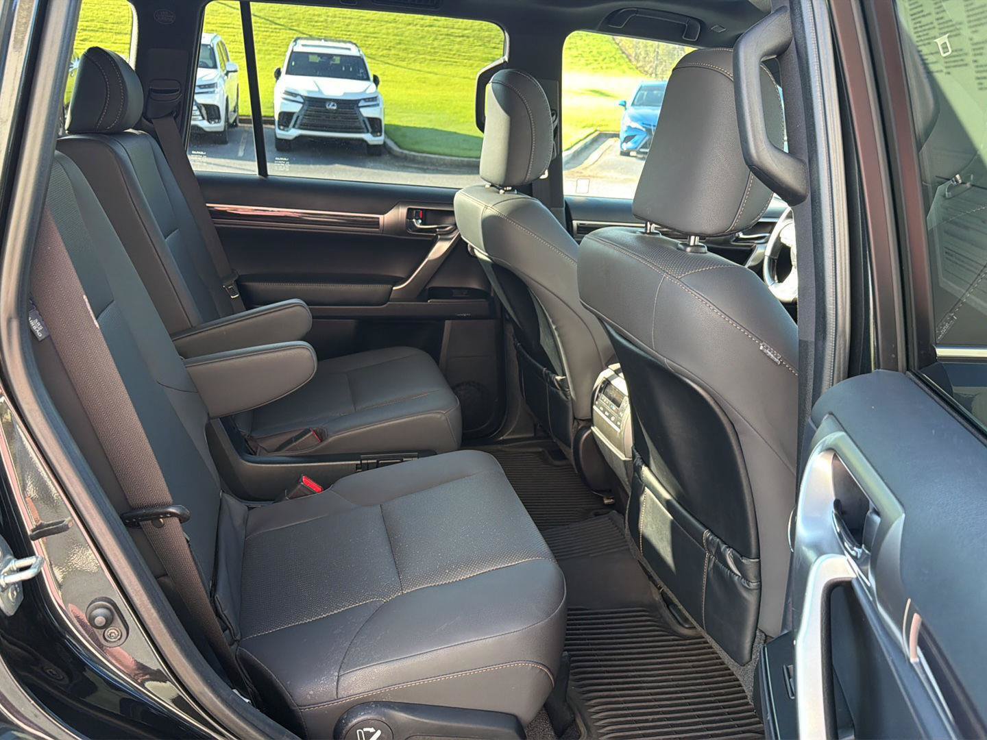 Certified 2023 Lexus GX 460 Premium AWD/4WD image 13