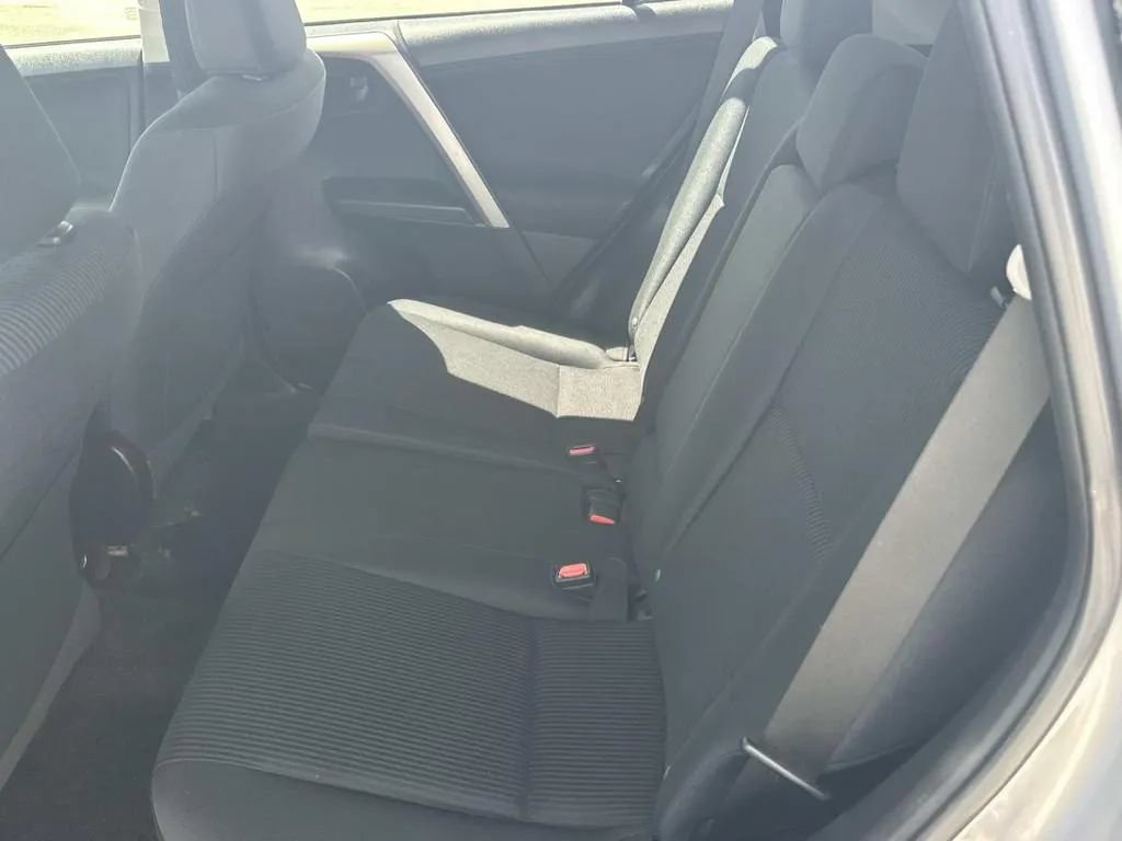 Used 2017 Toyota RAV4 LE FWD image 16