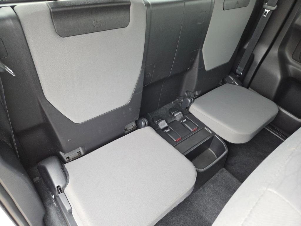 Used 2018 Toyota Tacoma SR5 image 32