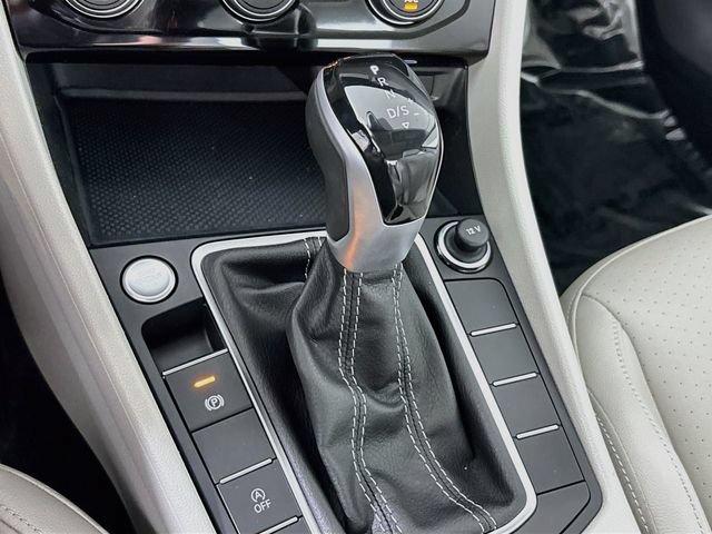 Certified 2023 Volkswagen Jetta SE FWD image 20