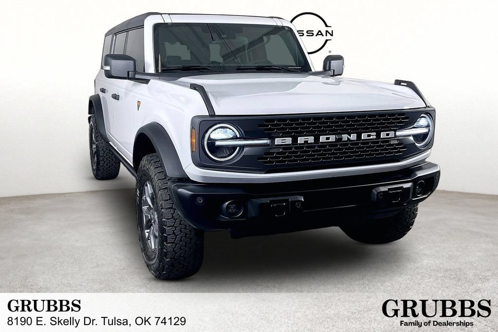 Used 2025 Ford Bronco Badlands AWD/4WD image 1