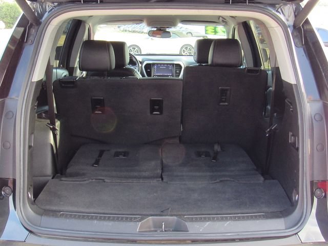Used 2023 GMC Acadia SLT FWD image 6