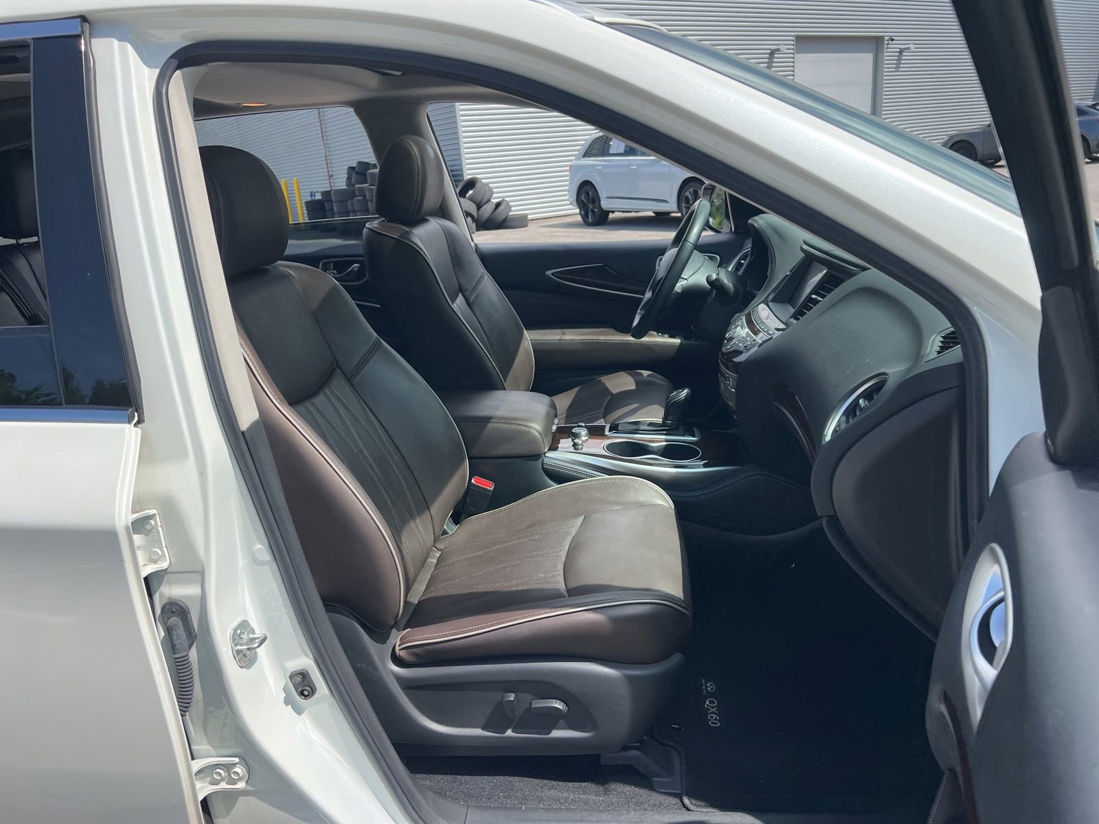 Used 2019 INFINITI QX60 Luxe w/ Sensory Package FWD image 43