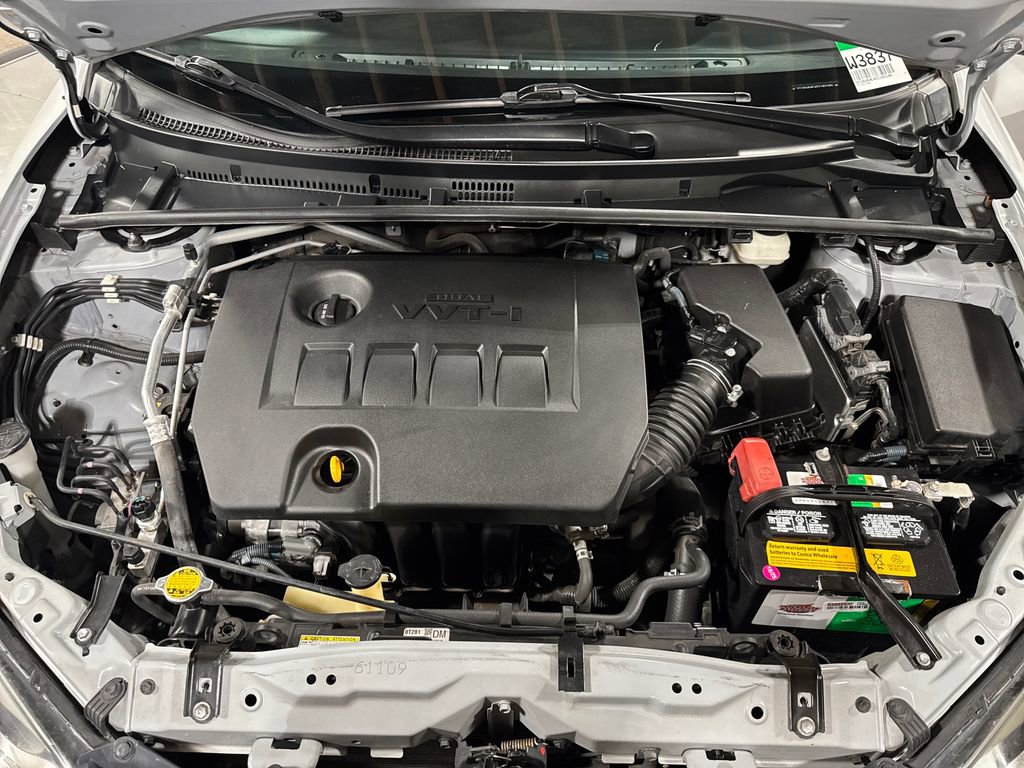 Used 2014 Toyota Corolla LE FWD image 25