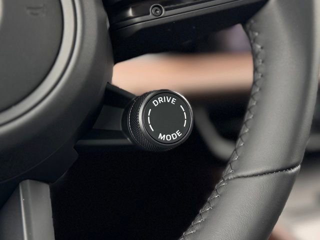 New 2026 Porsche Macan 4 Electric image 24