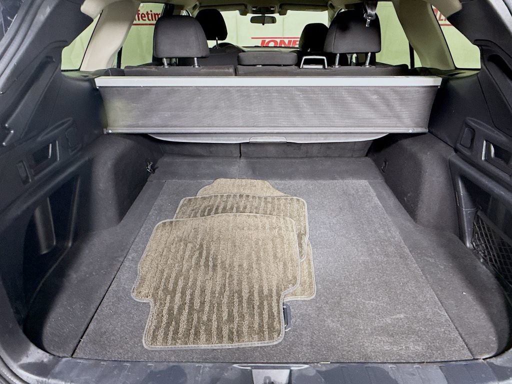 Used 2020 Subaru Outback Premium image 26