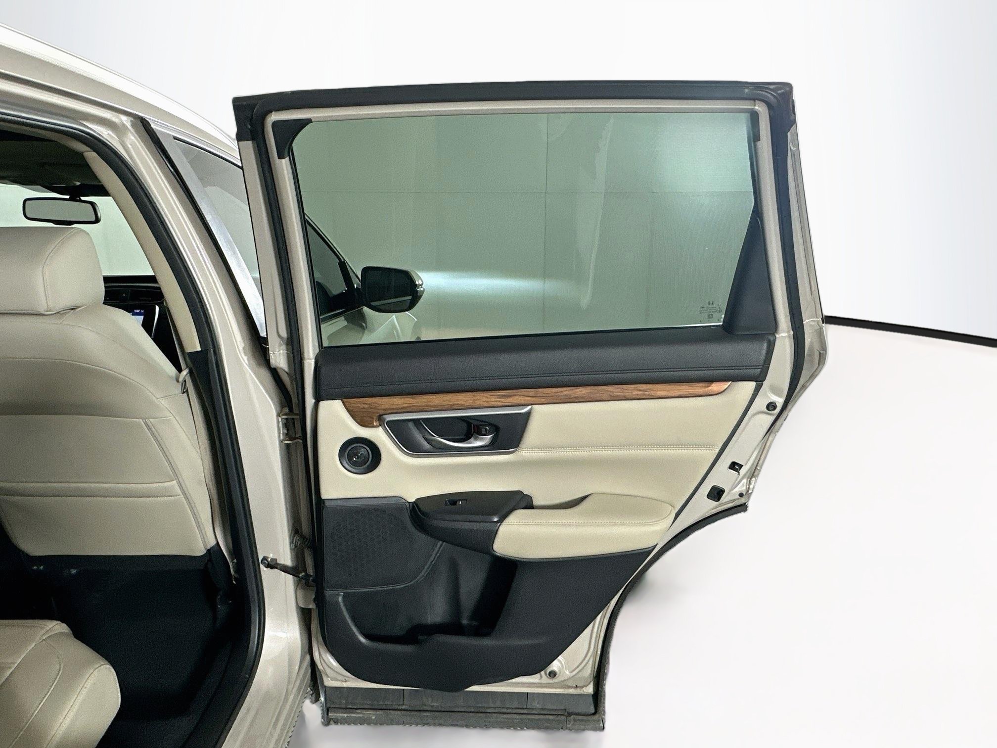 Used 2019 Honda CR-V Touring image 32