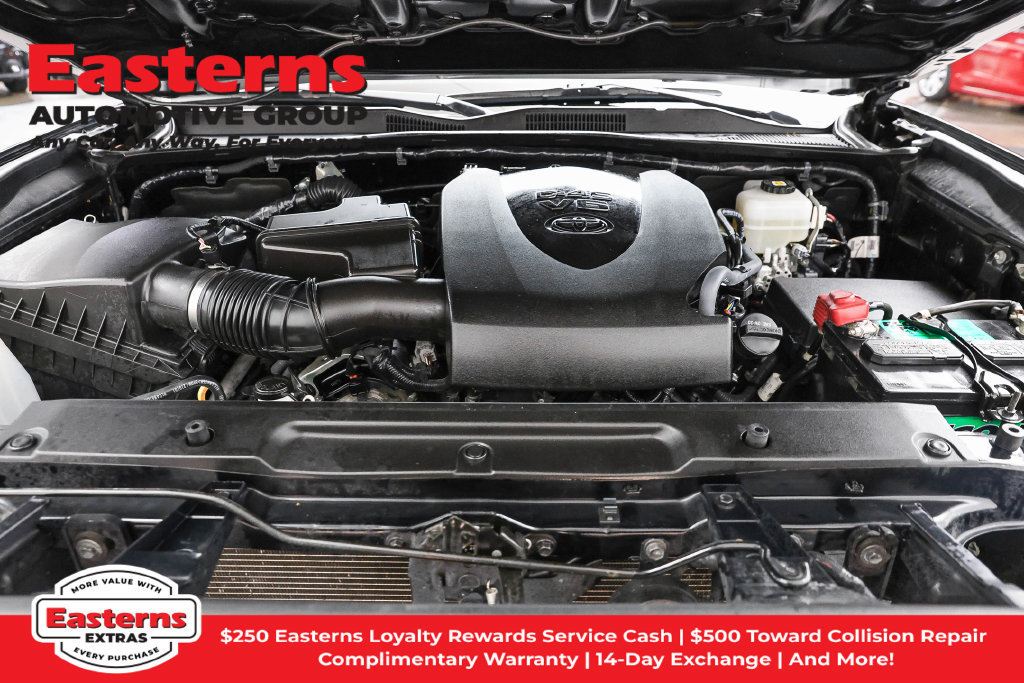 Used 2021 Toyota Tacoma TRD Off-Road AWD/4WD image 8