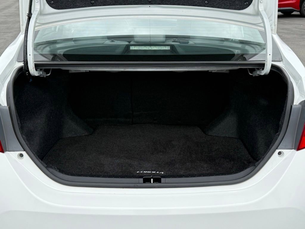 Used 2015 Toyota Corolla L FWD image 15