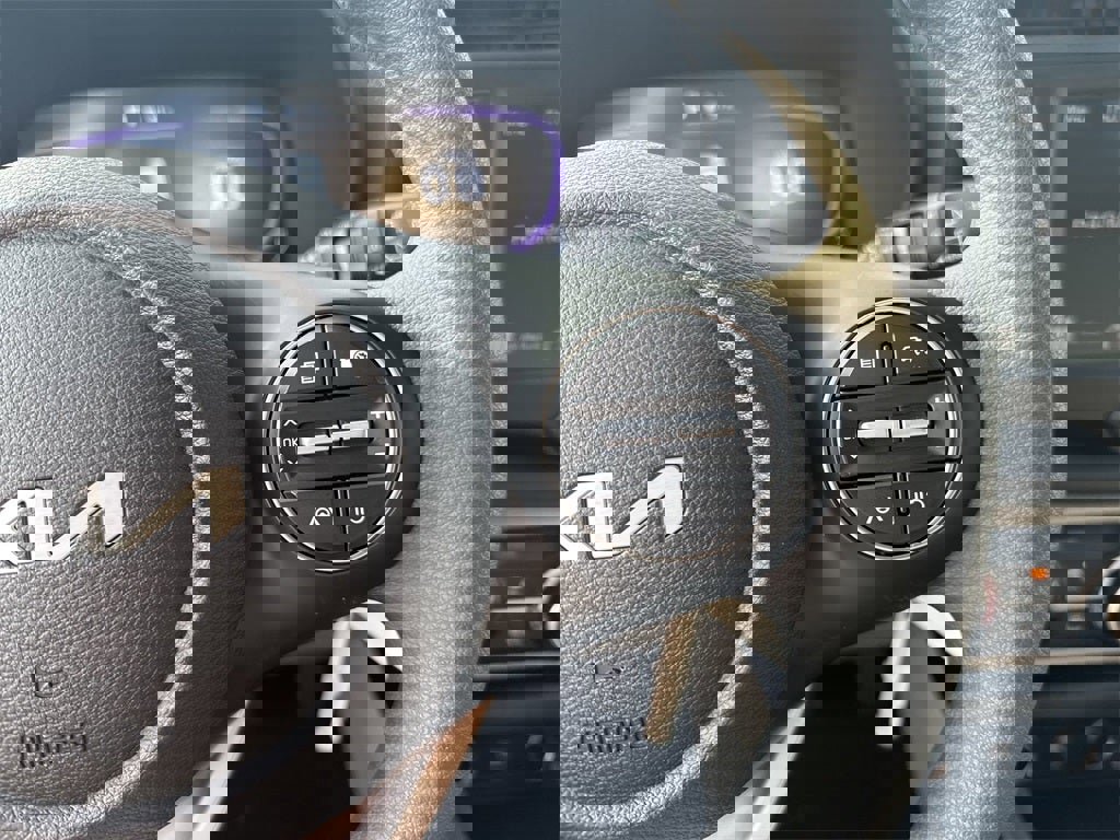 New 2025 Kia Soul LX w/ LX Technology Package image 17