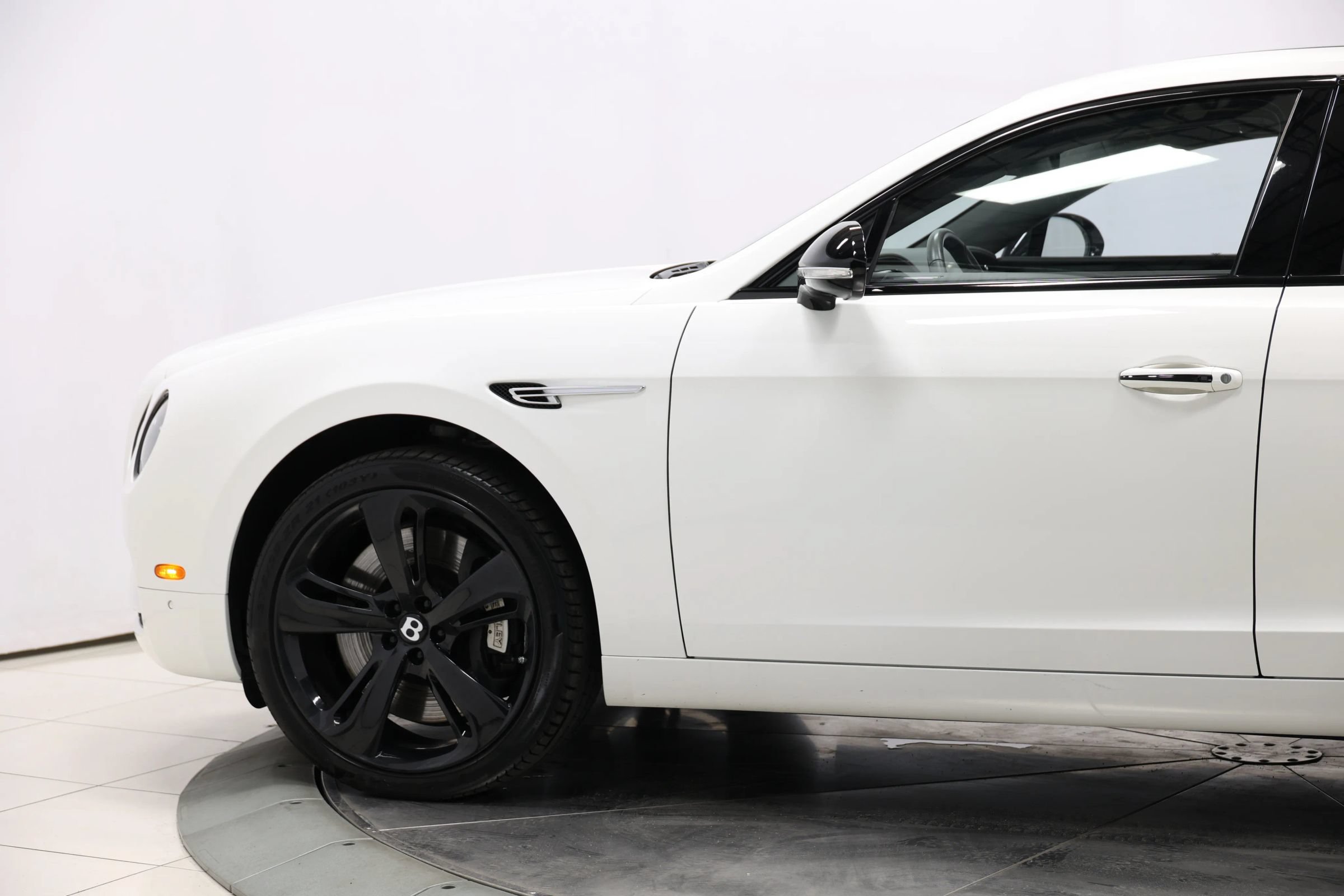 Used 2018 Bentley Flying Spur S W12 AWD/4WD image 9