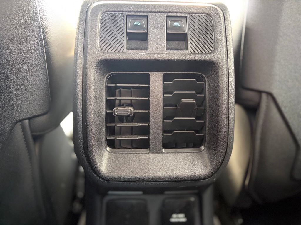Used 2025 Ford Bronco Badlands AWD/4WD image 13