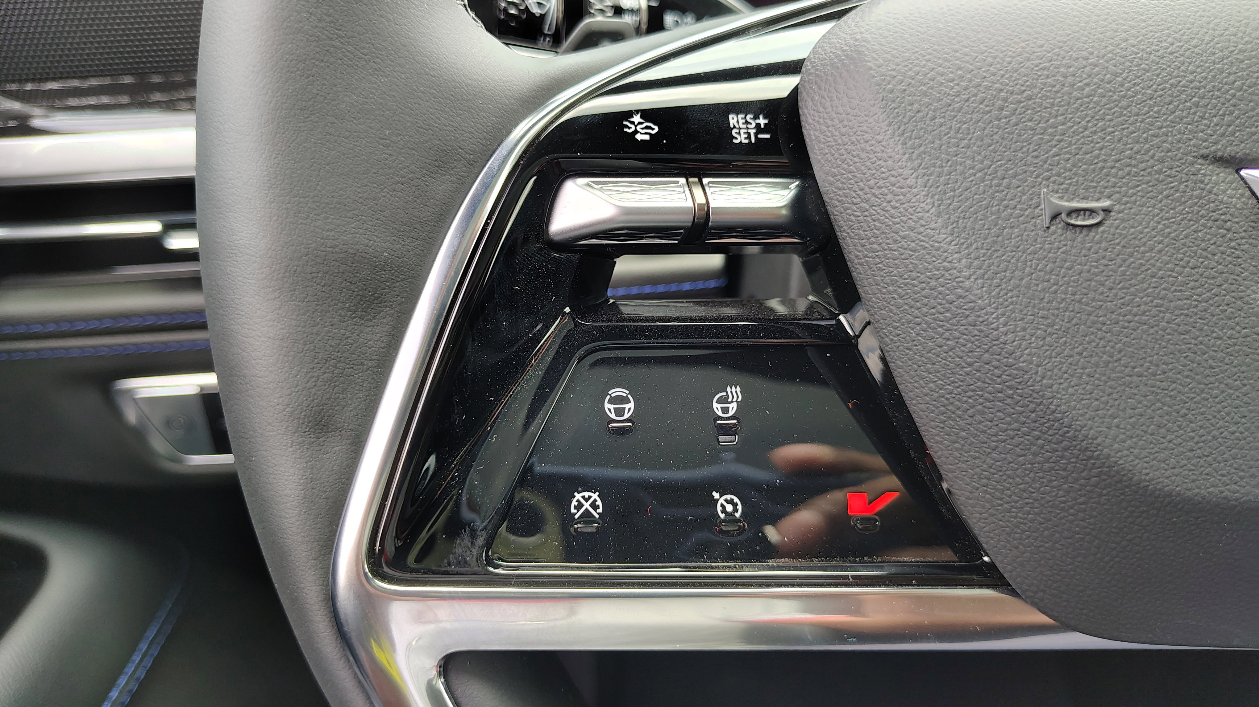 New 2025 Cadillac Escalade IQ Luxury 1 image 19