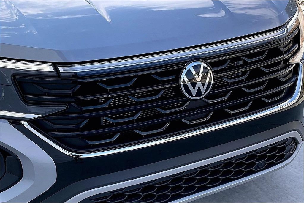 Used 2026 Volkswagen Atlas Cross Sport SE FWD image 30