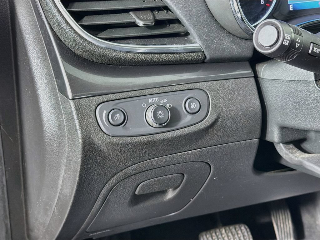 Used 2019 Buick Encore Sport Touring FWD image 10