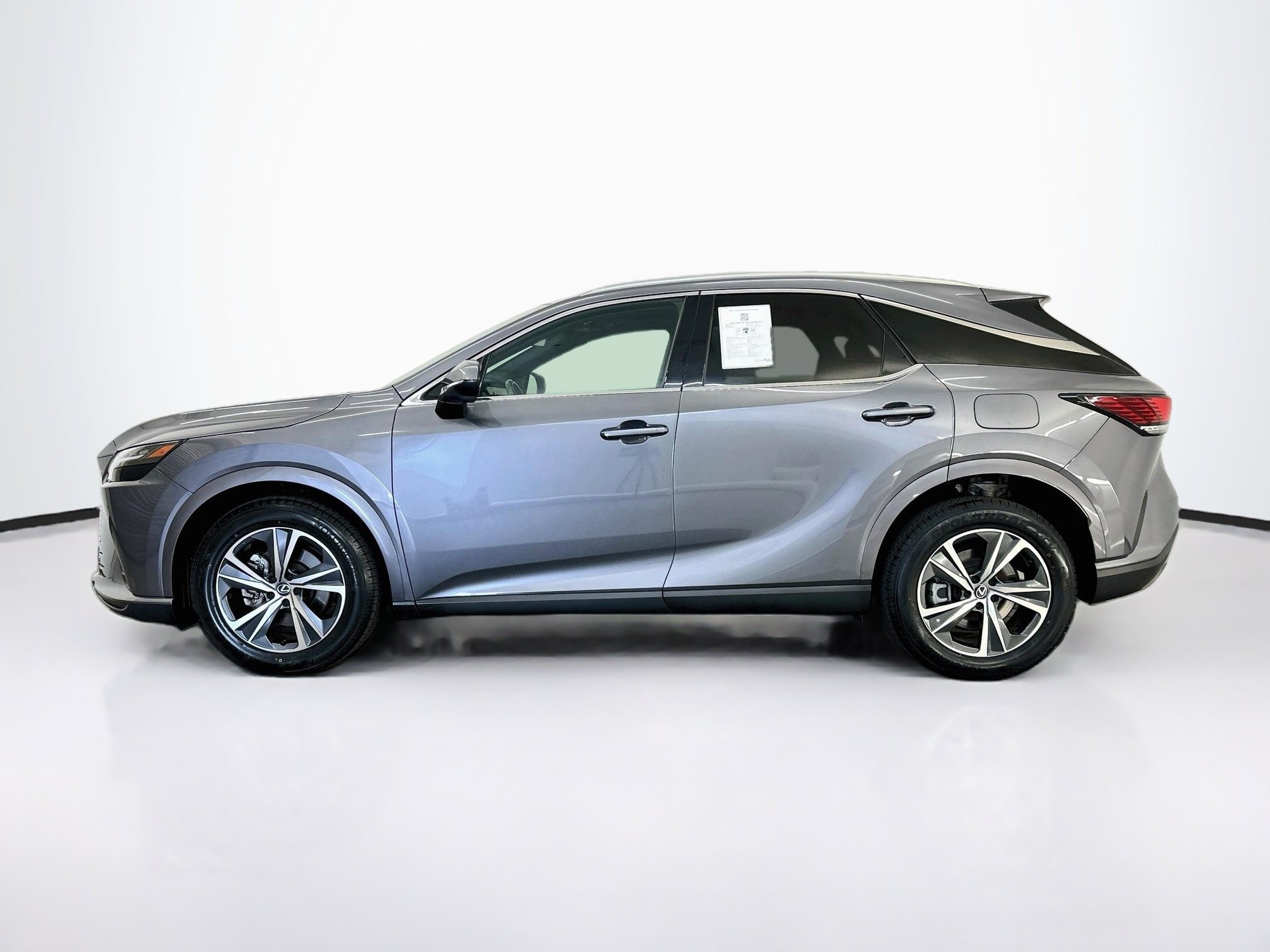 Used 2023 Lexus RX 350 Premium w/ Accessory Package AWD/4WD image 4