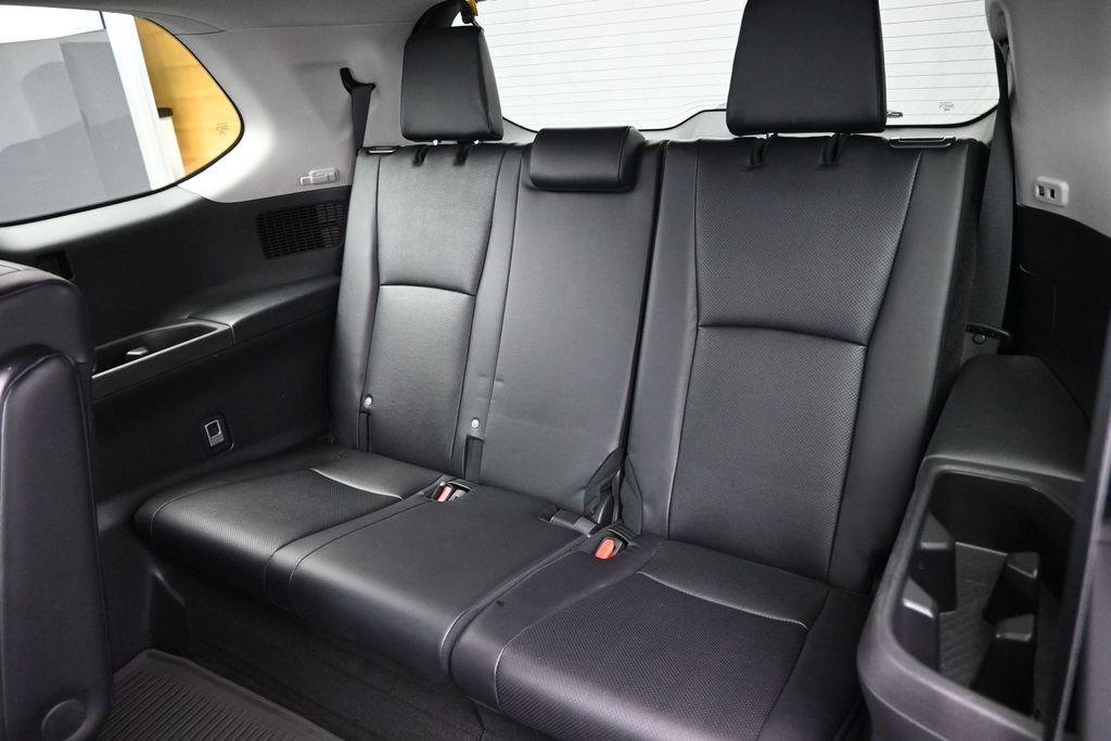 Used 2024 Toyota Grand Highlander AWD image 19