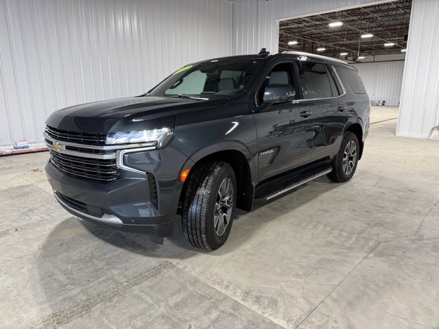 Used 2022 Chevrolet Tahoe LT w/ Luxury Package image 3
